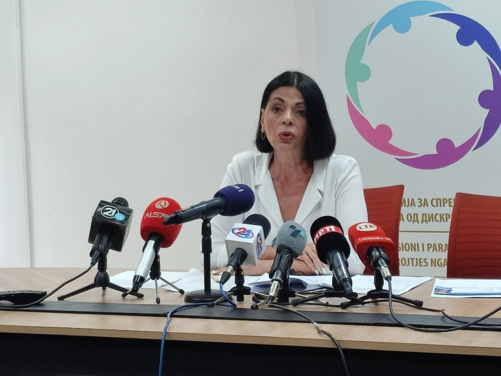 Фали третина од учебниците, можна е тужба против МОН поради дискриминација