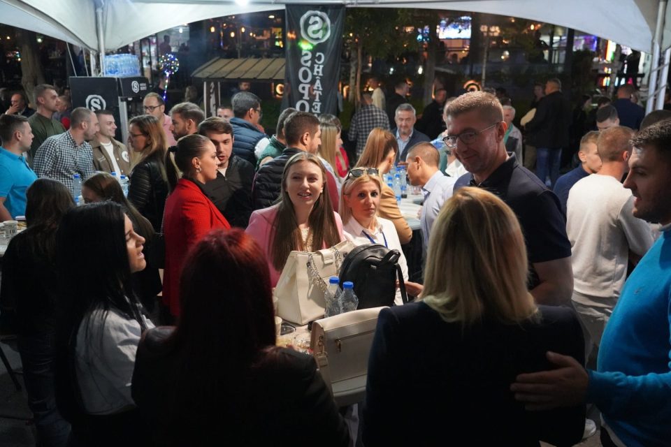 Мицкоски: Да се обединиме и да ја смениме оваа власта, огромна штета е направена, важно е да има промени