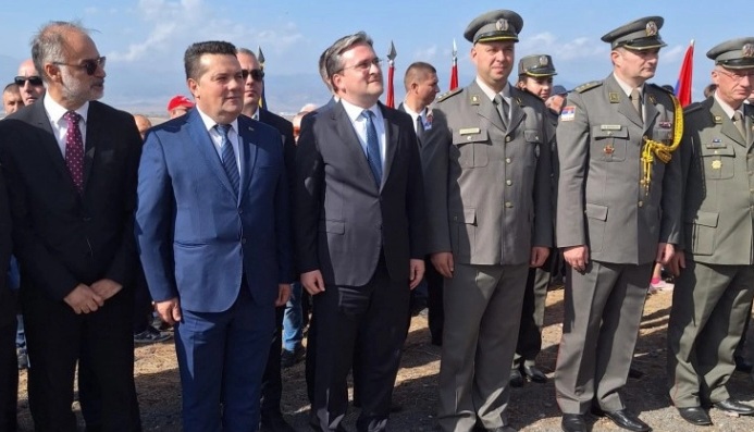 Никој не ги разбира Македонците како Србите, ниту пак некој ги разбира Србите како што ги разбираат нашите браќа Македонци