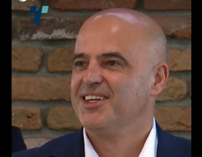 „За гас прашање или немате толку знаење? Хехе“: Односот на премиерот кон новинарите – одраз на слободата на медиумите во Македонија