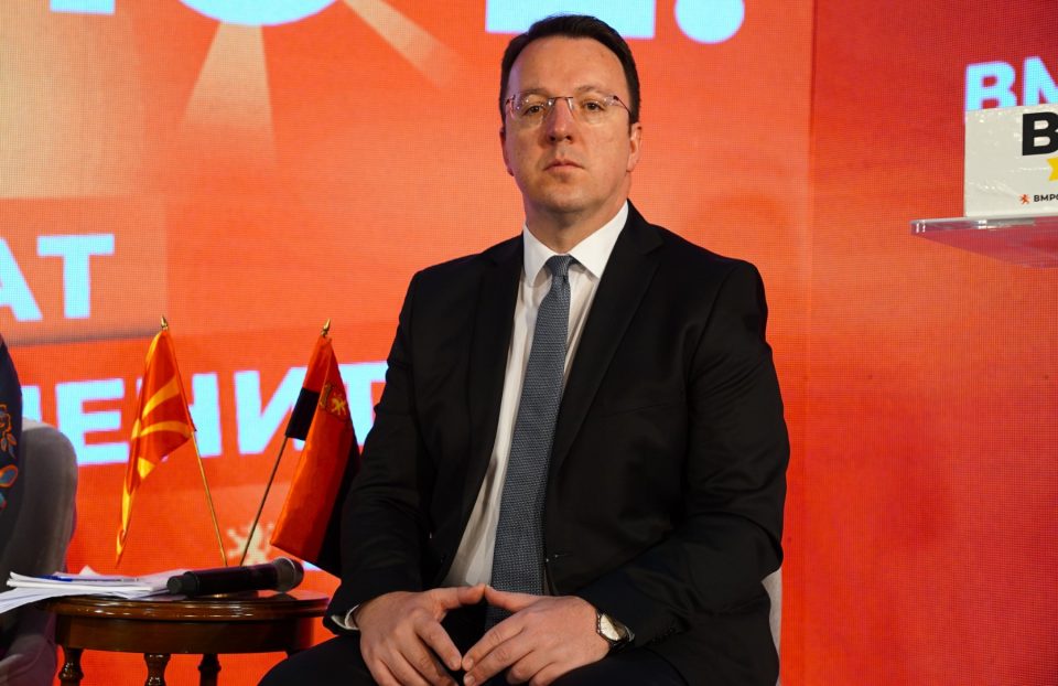 Николоски: Како меур од сапуница се распрсна лагата на владата дека ја имаат поддршката од меѓународната заедница